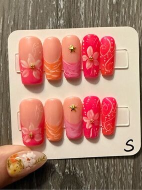 Floral Pink & Coral Press-On Nail Set — Women’s Decorative False Nails